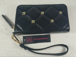 No Boundaries Kendra Black Studded Wallet Wristlet Clutch Purse Patent Leather - £13.98 GBP