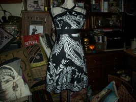 WHITE HOUSE BLACK MARKET Darling Black+White Dress Size 00 - £15.53 GBP