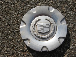 One factory 2004 2005 Cadillac SRX alloy wheel hubcap center cap 9596275 - $9.95