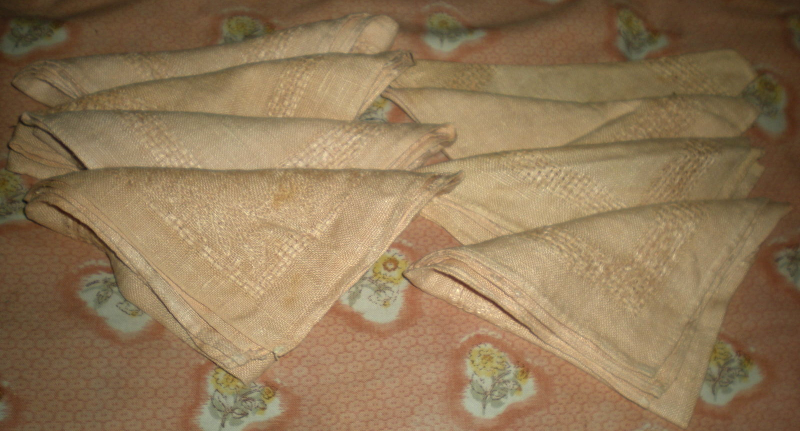 Napkins - set of  8 Linen Napkins - Vintage from the 60&#39;s (Peach Color) - $7.90