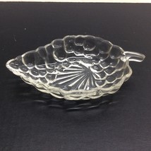 Vintage Anchor Hocking Clear Glass Grape Cluster Leaf Shaped Candy Nut Dish - £8.66 GBP