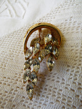 VTG gold tone clear  rhinestones leaf floral drop pin brooch - £23.00 GBP
