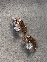 Vintage Gold Washed Small 925 Marked Clear Rhinestone &amp; Twist Clip Earrings –  - £10.49 GBP