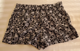 NWT Ann Taylor Loft Black White Floral Shorts Size Medium Linen blend - £15.50 GBP