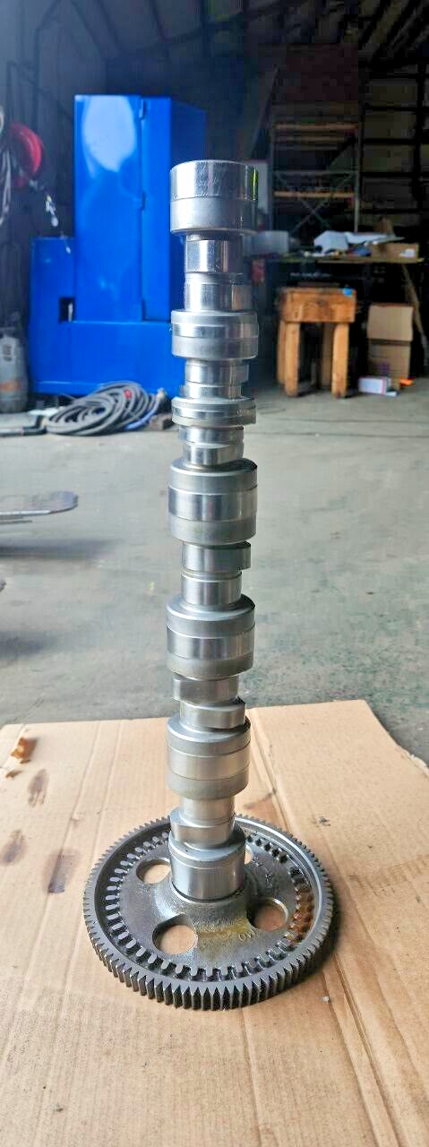 Caterpillar CAT C-7 Diesel Engine Camshaft 137-6716 with gear OEM - $336.25