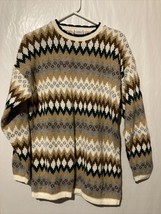 Vintage womens knit sweater Medium Geometric Pattern beige green white red - £13.16 GBP