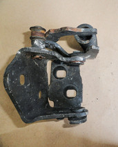 97-04 Corvette Door Hinge RH Lower BLACK 03693 - $475.18 MXN