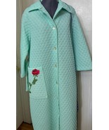 Vintage Quilted Nylon Robe Baby Blue Rose Applique Full Length Sz 40 Cot... - $787.05 MXN