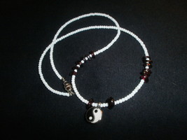 Yin Yang Beaded Necklace - €4,37 EUR