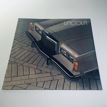 1982 Ford Lincoln Signature Series in Medium Dark Pewter Metallic Car Br... - $14.25