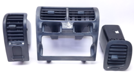 94-01 Acura Integra Climate Control Dash Vent Bezel Trim Center Radio Trim - €79,13 EUR