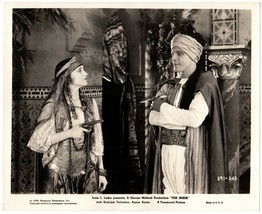 THE SHEIK (1921) Desert Captive Agnes Ayres Holds Rudolph Valentino at Gunpoint - £74.72 GBP