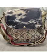 Flower Pattern Upcycled Rug With Cowhide Flap Crossbody - $74.25