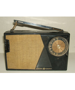Early 1960s GE General Electric transistor radio P807E FOR PARTS/RESTORA... - $744.98 MXN