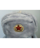 Ushanka Militaire Russe Authentique Off/White Avec Insigne Soviétique - $45.44 CAD