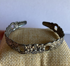 Silver Color Flowers Floral Designed Cuff Bracelet - £11.27 GBP