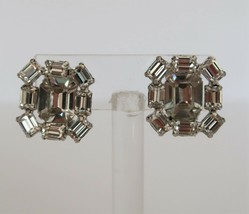 Vintage Weiss square white rhinestone clip on earrings - £56.25 GBP