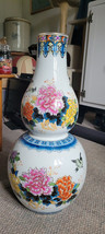 Vintage? Asian Double Gourd Vase Hand Painted Porcelain Bright Oriental ... - $36,830.85 MXN