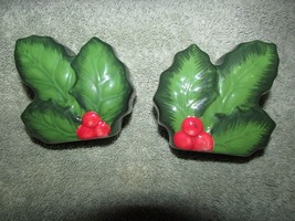Christmas Salt And Pepper Shakers Green Holly Leaves w/red Berries (E Bay 2 Out) - £6.33 GBP