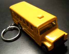 Welly School Bus Key Chain Bright Yellow School Bus Made in China No 2033 - £5.48 GBP