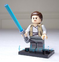 REY Star Wars Minifigure + Stand The Force Awakens Last Jedi USA SELLER - £7.81 GBP