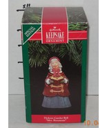 1991 Hallmark Keepsake Ornament Dickens Caroler Bell Mrs Beaumont 2nd - $281.68 MXN