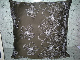 Dkny &quot;Soho Garden&quot;  Chocolate Throw Pillow Beautiful 18&quot; X 18&quot; Nip - £39.55 GBP