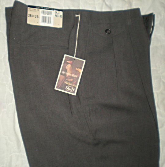 Men&#39;s Pants- Haggar- Color Gray- Waist Size 38 Length 31 - $18.90