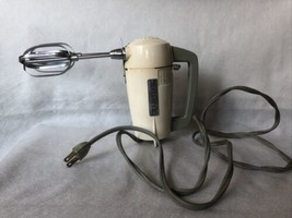 Dormeyer Dormey hand mixer model 7500 with beaters MCM Mid Century - $32.66