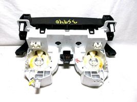 12-13  MAZDA 3 MANUAL    TEMPERATURE/ CLIMATE/ CONTROLS/ HVAC.OEM image 3