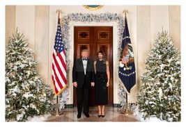 DONALD TRUMP &amp; MELANIA TRUMP WHITE HOUSE CHRISTMAS 4X6 PHOTOGRAPH REPRINT - $7.97