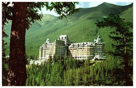 Lot 2 Banff Springs Hotel Canada Postcard - £13.98 GBP