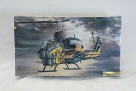 AH-1T Super Cobra Gold Cobra MRC 1/35 Scale Limited Edition SEALED Helic... - $32.33