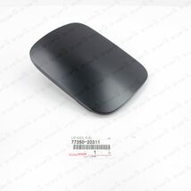 NEW GENUINE TOYOTA 2000-2005 CELICA FUEL DOOR, LID ASSEMBLY 77350-20311 - $1,192.60 MXN