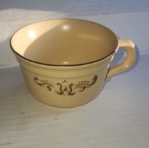 Vintage Pfaltzgraff Village USA Coffee Mug Tea Cup 6-1 Stoneware Classic Kitchen - £9.44 GBP