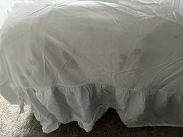 Simply Shabby Chic Twin Size  White  Bedskirt - $428.53 MXN