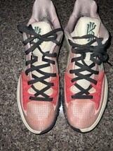 Size 12 Nike Kyrie Low 4 Pale Coral Grey Cashmere Mens Basketball CW3985... - €135,97 EUR