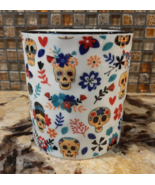 NEW 10 Strawberry Street Ceramic Mug  14 oz HALLOWEEN SKULLS Bella Hello Autumn - $14.80