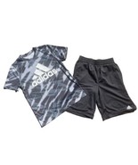 Boys Adidas Youth Outfit Large Tee And XL Shorts GREAT CONDITION Lot 17 - $329.38 MXN