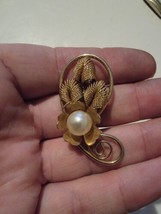 Vintage, Damascene, Faux Pearl Cabochon, Flower Design, Brooch Decor Jew... - $25.48