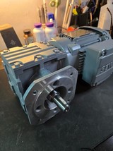 SEW EURODRIVE WF30 DRS71S4 0.18KW 0.25HP 1/4HP INVERTER DUTY GEAR MOTOR ... - €427,04 EUR