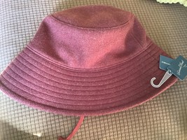 Women&#39;s Adjustable Bucket Hat- Universal Thread Berry Red - £10.31 GBP