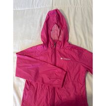 Columbia Girls Small 7/8 Pink Hooded Windbreaker Lightweight Rain Jacket - $422.71 MXN