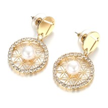 Hot Fashion Jewelry Gold Metallic Flower Earrings Hand-Woven Round Freshwater Pe - £7.01 GBP