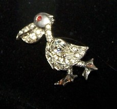 Rhinestone Encrusted Pelican Brooch Pin-Lot 51 - £7.07 GBP