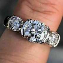 Verlobungsring mit drei Diamanten im Rundschliff, halbe Lünette, 3,10... - £200.02 GBP