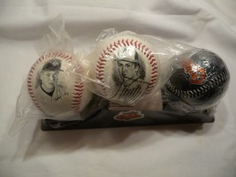 1995 Cal Ripken, Jr. Burger King baseball set of 3 balls with stand - £7.76 GBP