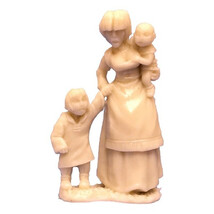 Reaper Miniatures Bones-Townsfolk Mom &amp; Kids - $19.66