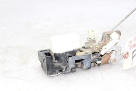 01 CHEVROLET SILVERADO DIESEL CREWCAB 4X4 Driver Side Door Latch F222 image 9