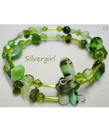 Colorful Handmade Memory Wire Wrap Beaded Bracelet Olives Greens - $23.23 CAD